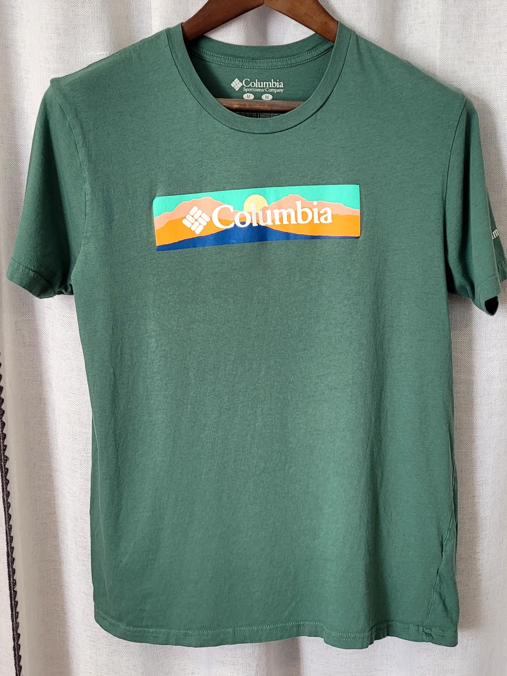 Columbia Men's Retro Mountain Sunset Graphic T-Shirt - Size M